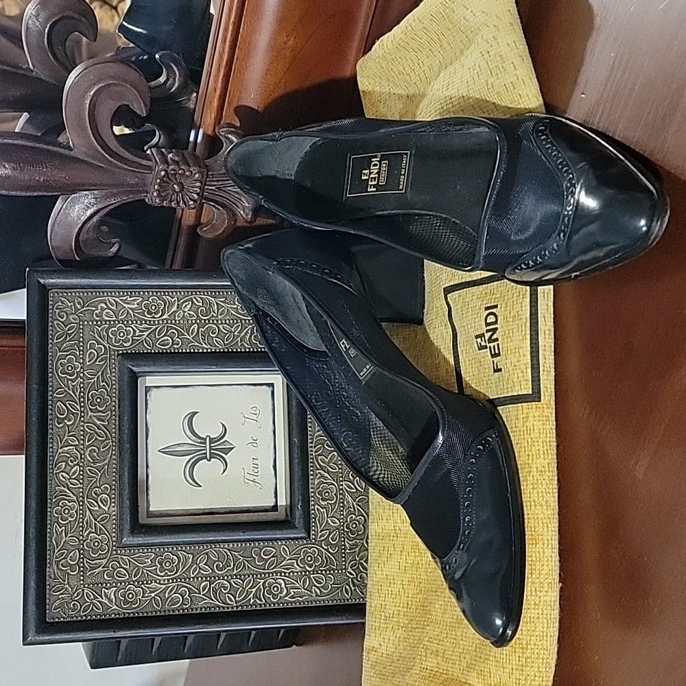 FENDI: Navy blue, low heel, 7.5